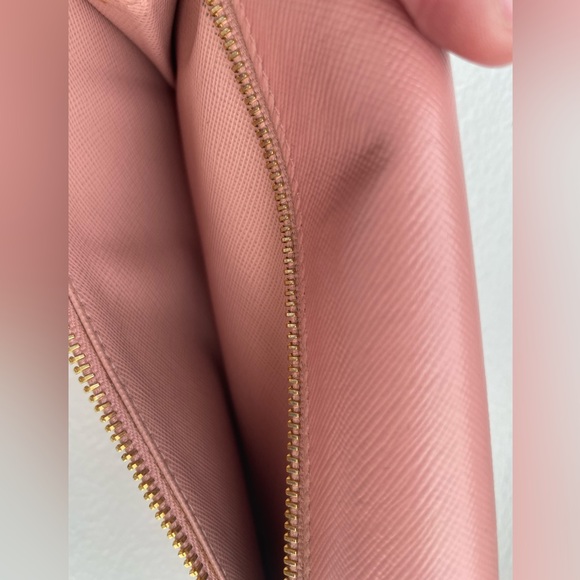 PRADA pink long wallet - Picture 8 of 10